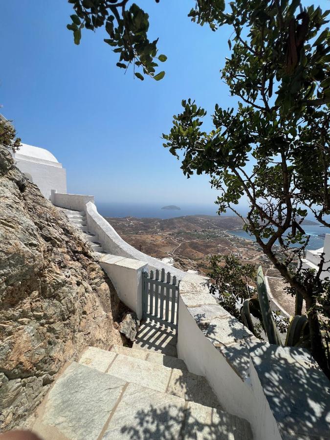 Windhouses Serifos المظهر الخارجي الصورة